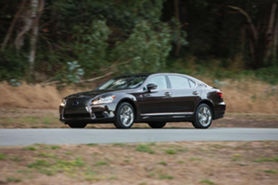  Lexus LS600h L 2013 года  (фото 30 из 45)